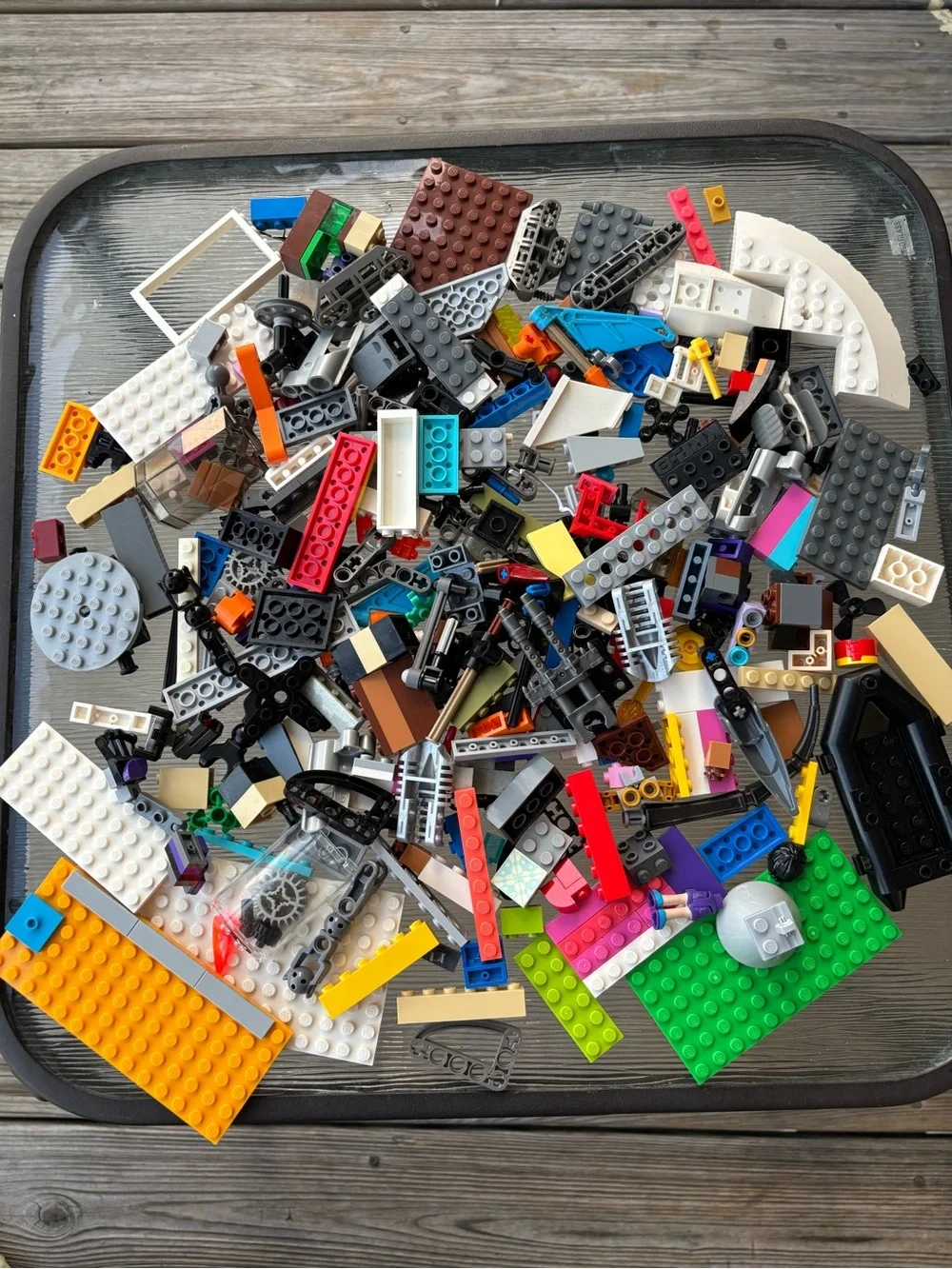 Mixed Lego Brick Pieces